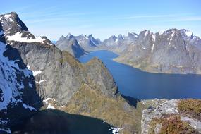 Utsikt fra toppen av Reinebringen